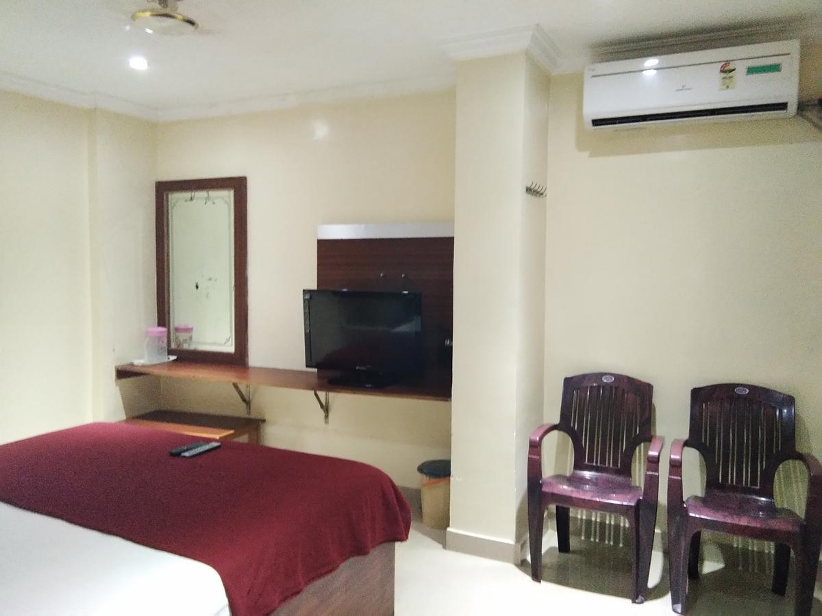 Hotel Adarsh Residency Tirupati Zewnętrze zdjęcie